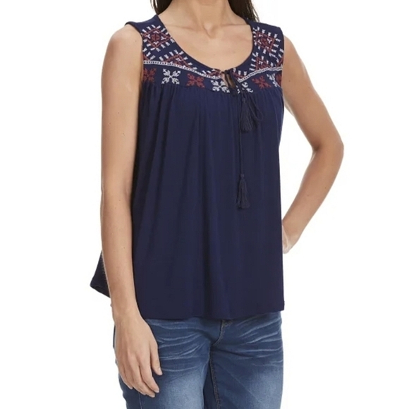 M - Thyme & Honey | Embroidered Sleeveless Navy Blouse - Picture 1 of 7
